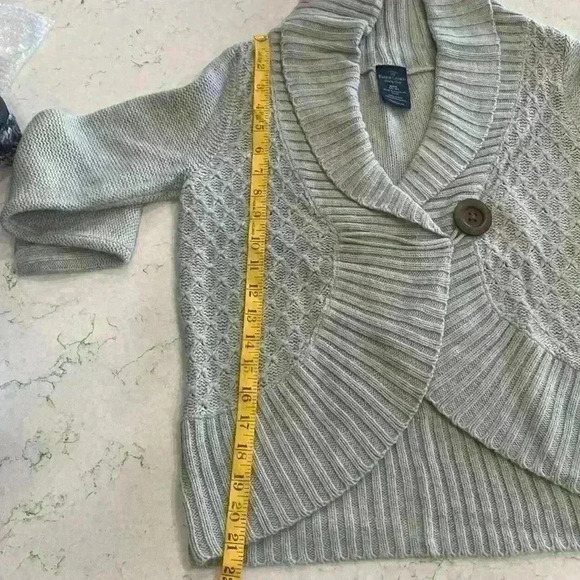 Faded Glory Sweater - Picture 10 of 10